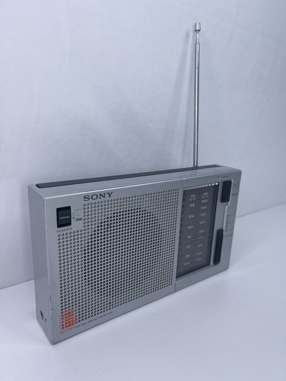 Vintage Sony ICF-710W Portable AM/FM Radio 2 Band Receiver Tested Works AC/DC